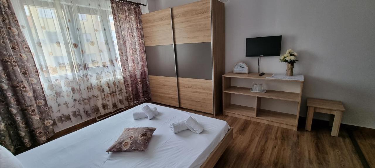 Hotel Dacor Orăştie Exteriér fotografie