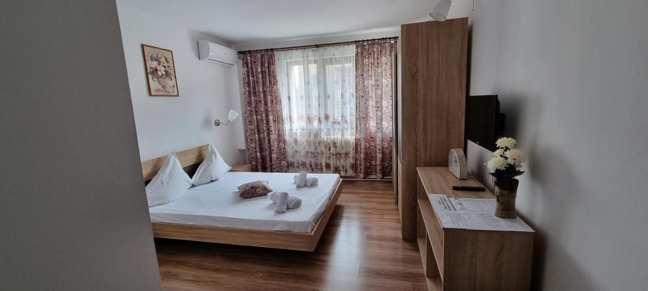 Hotel Dacor Orăştie Exteriér fotografie