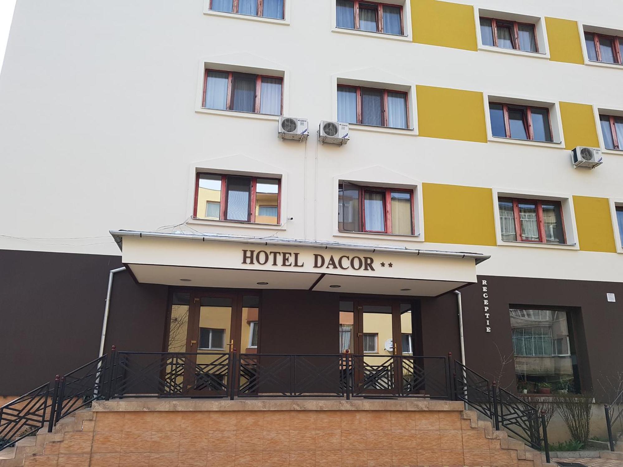 Hotel Dacor Orăştie Exteriér fotografie