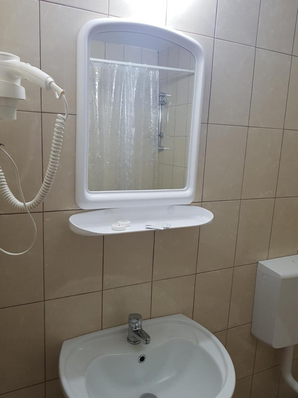 Hotel Dacor Orăştie Exteriér fotografie